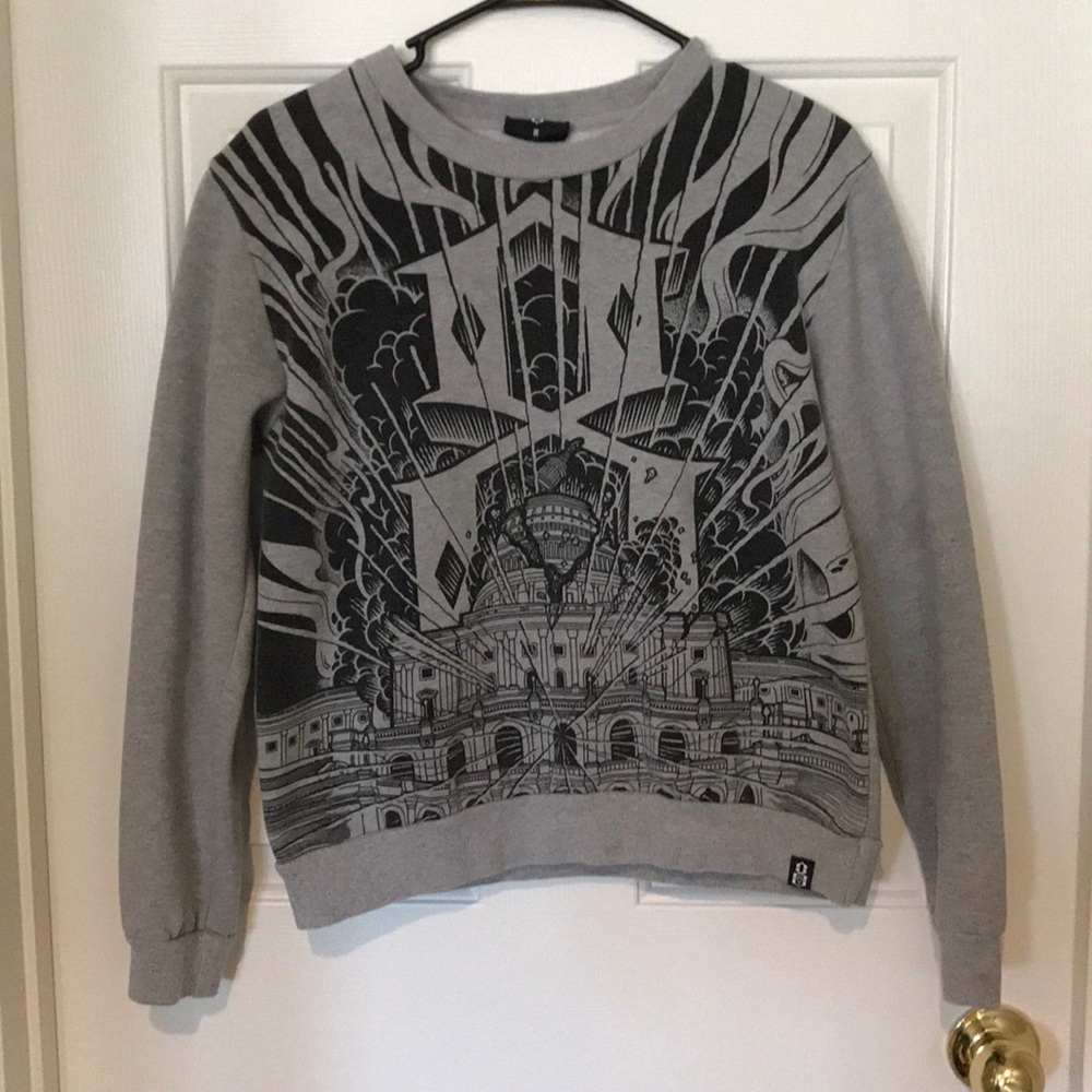 Rebel Eight crew neck